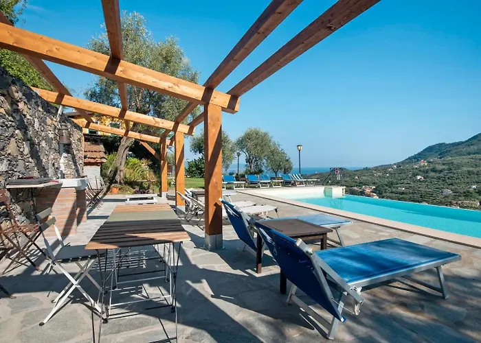 Casa de hóspedes Ginela' 4*