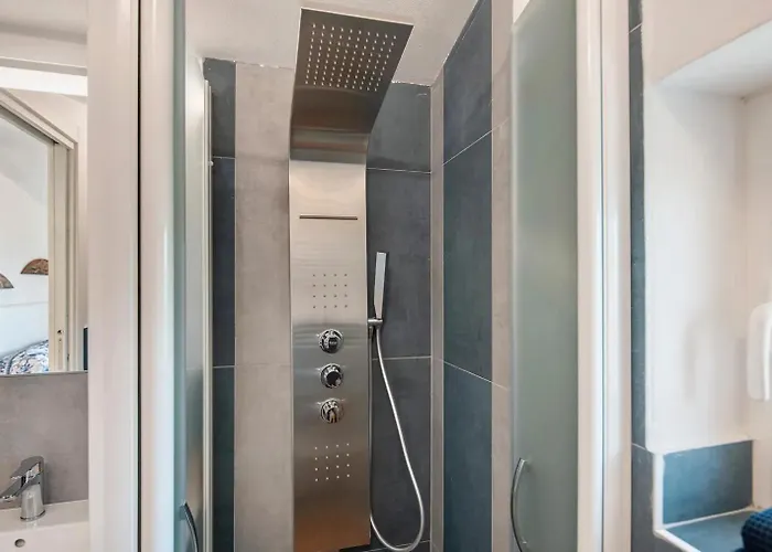 Casa de hóspedes Ginela' 4*